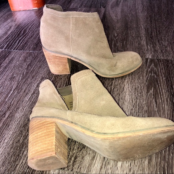 Urban Outfitters Suede Ankle Booties - Picture 3 of 8